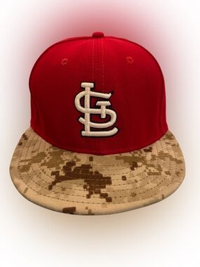 St. Louis Cardinals New Era 59FIFTY Fitted Hat 7 1/4 Red Digital Camo Brim MLB
